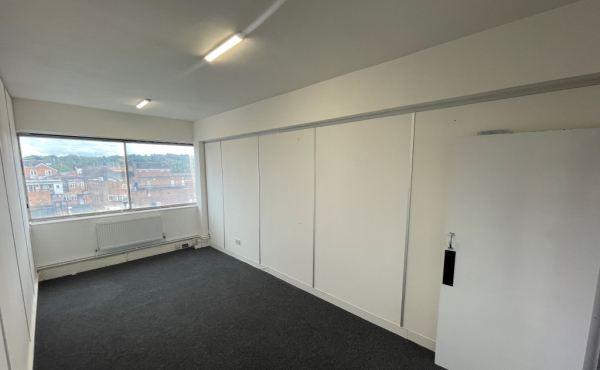 1471689593602Office102a IncuHive | Business Incubation, Investment & CoWorking